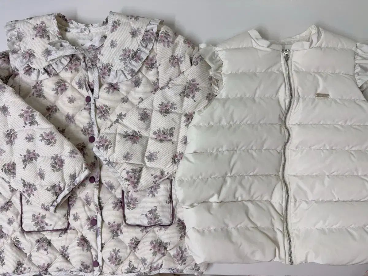 シュシュアンクラ ダウンジャケット ベスト 6y