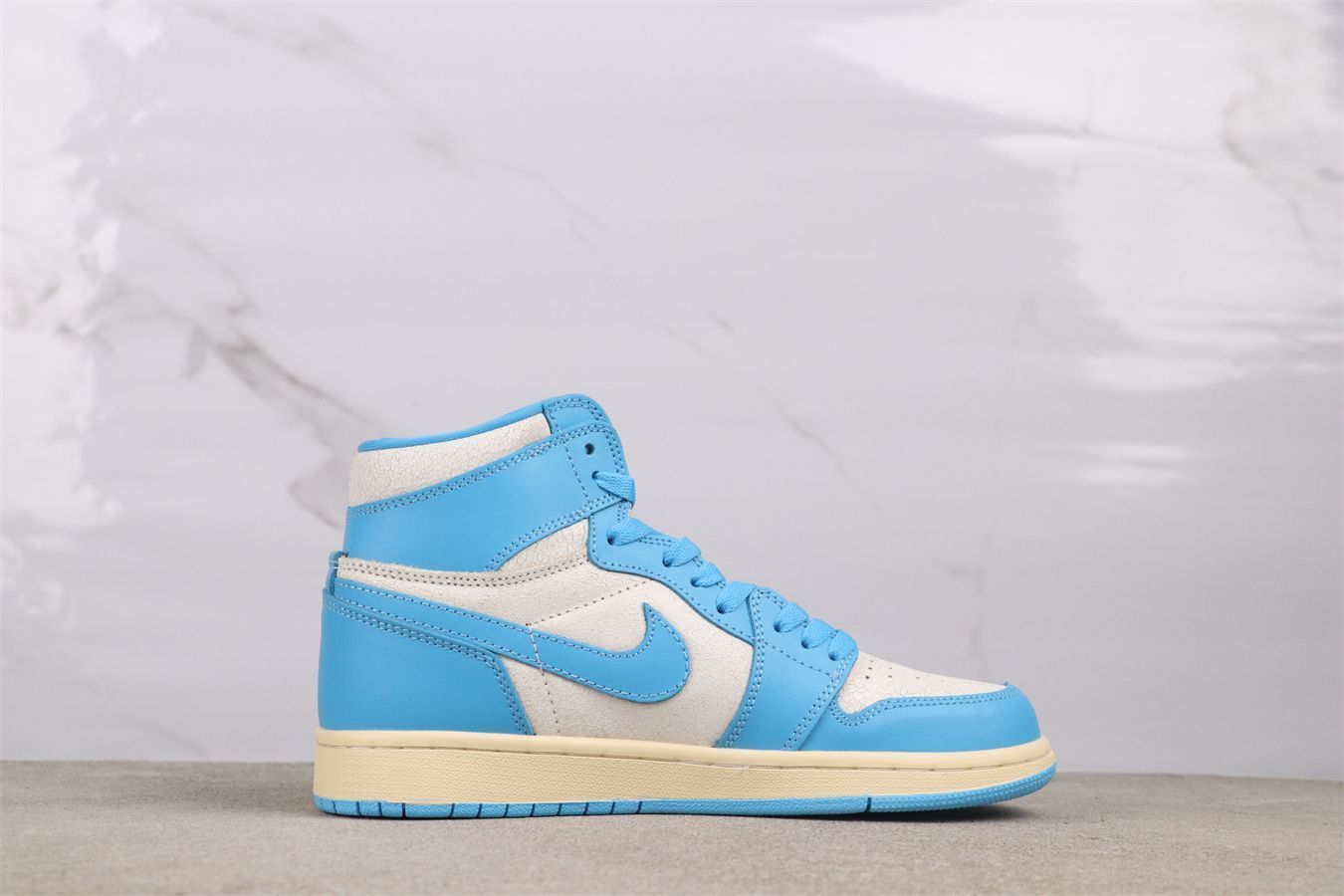 今日特価】エアジョーダン Air Jordan AJ1 ノースカロライナ