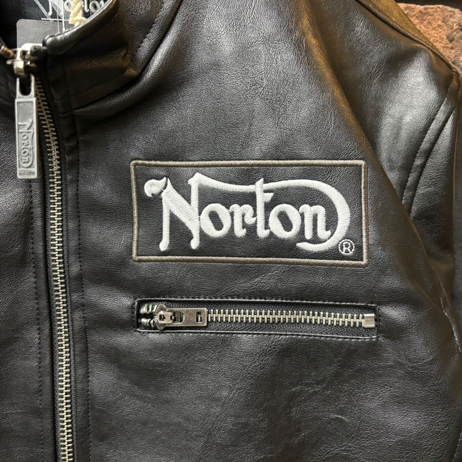 Norton フェイクレザー・ワッペン付きシングルライダース