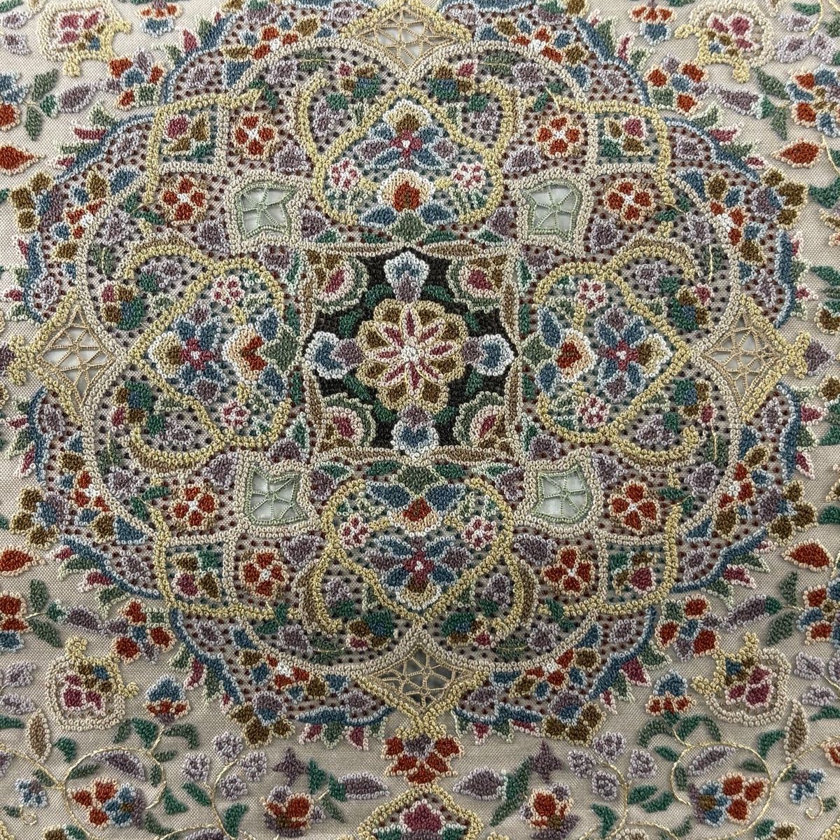 袋帯 逸品 華文 草花 相良刺繍 金糸 薄小豆 お太鼓柄 正絹