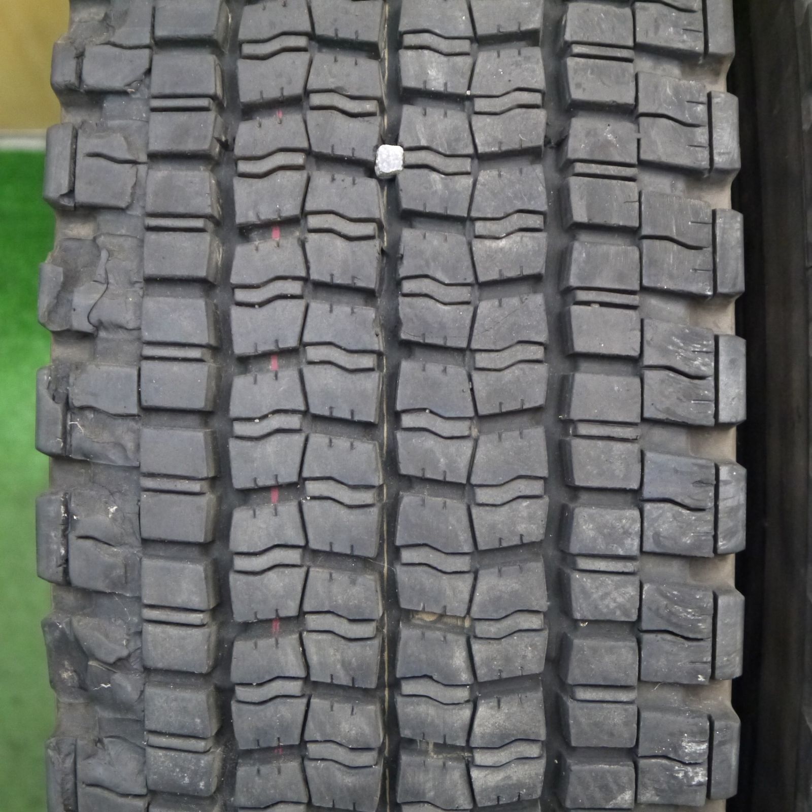 2本価格☆トラック タイヤ 225/90R17.5 127/125L スタッドレス 