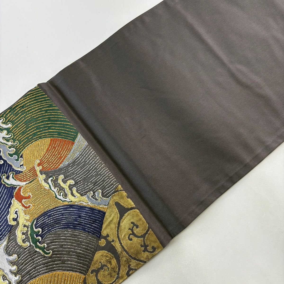 袋帯 美品 秀品 波頭 唐草 箔 唐織 灰色 六通 正絹 【中古