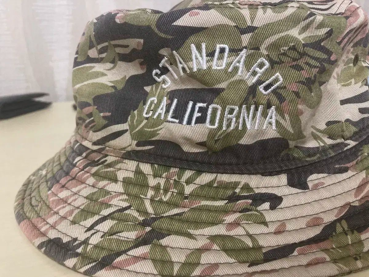 カリフォルニア カモフラージュ バケットハット L