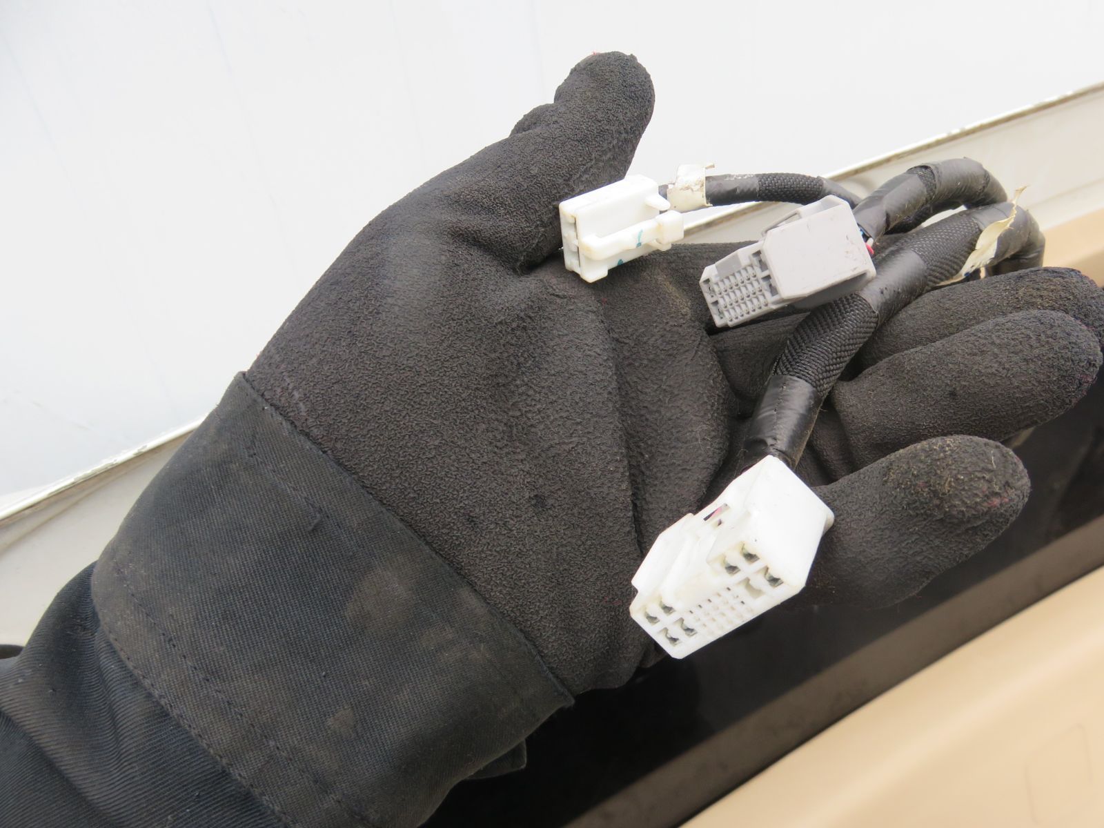 SFC2607 ヴェルファイア ANH20W ANH25W GGH20W GGH25W 前期 純正 パワーバックドア リアゲート トランク ハッチバック 070 パールホワイト FFCRYSTALESIA_COM