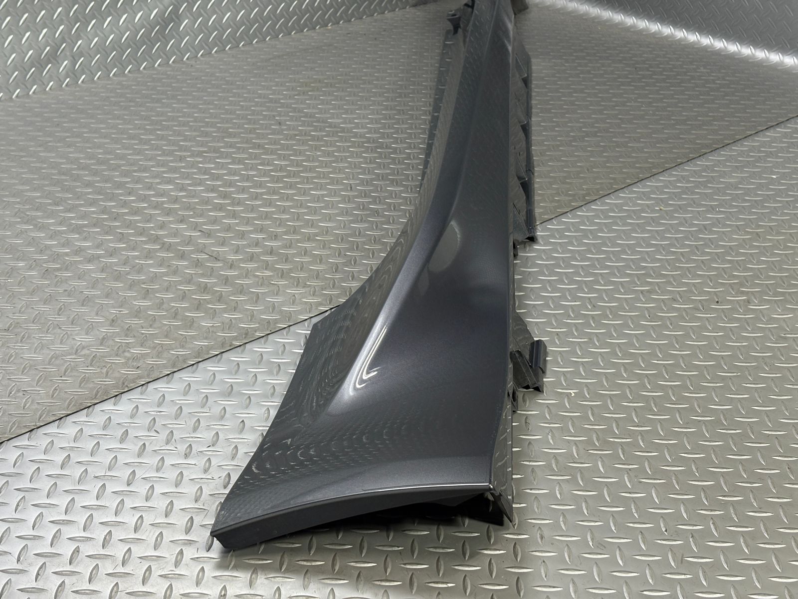 ZN8トヨタGR86 ZD8スバルBRZ 純正 サイドステップ右 ガンメタ P8Y マグネタイトグレーメタリック 品番C190100410 96051CC000 25090013 BRIGHTFACE_UK