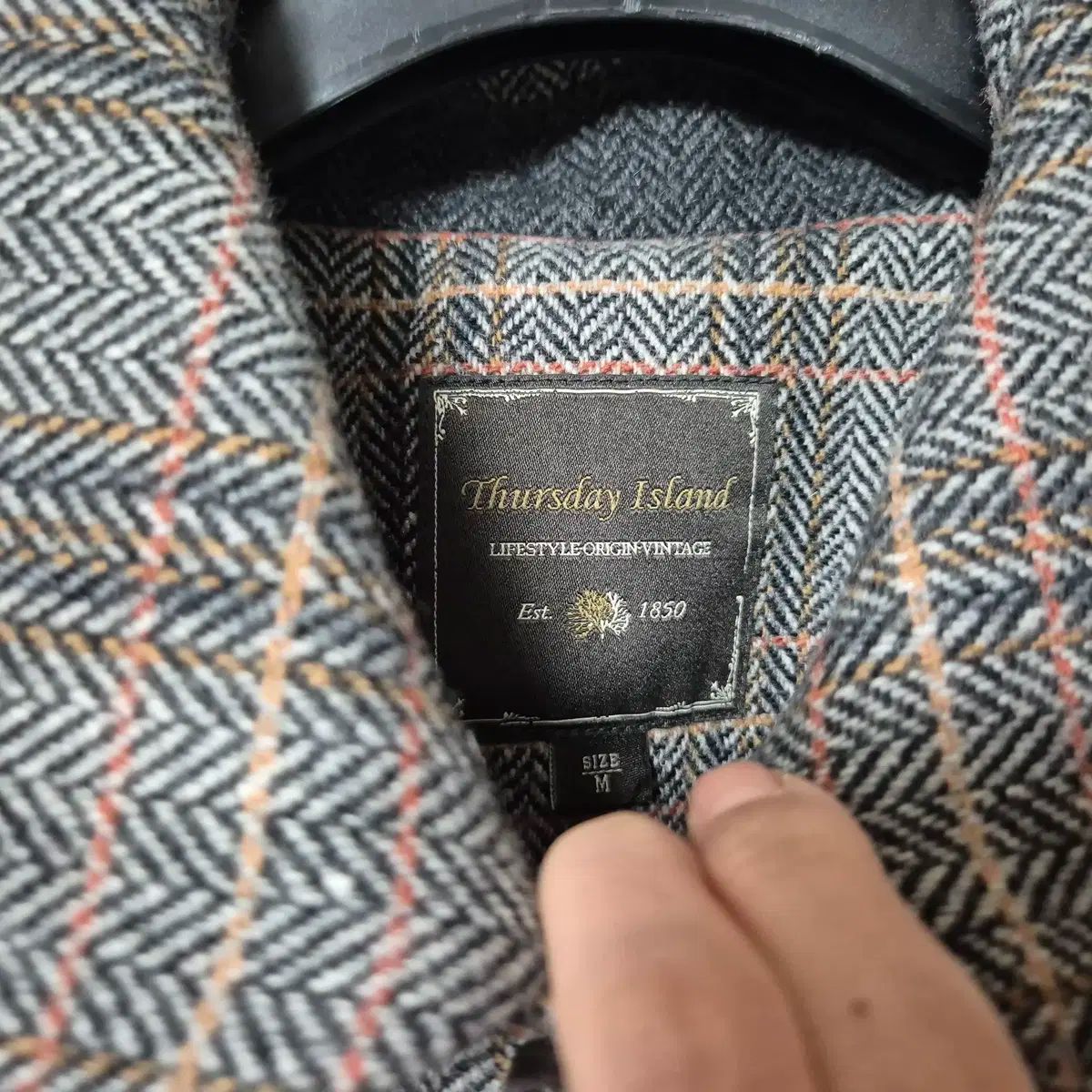 M サースデーアイランド スタンカラ シングル 여밈 コート