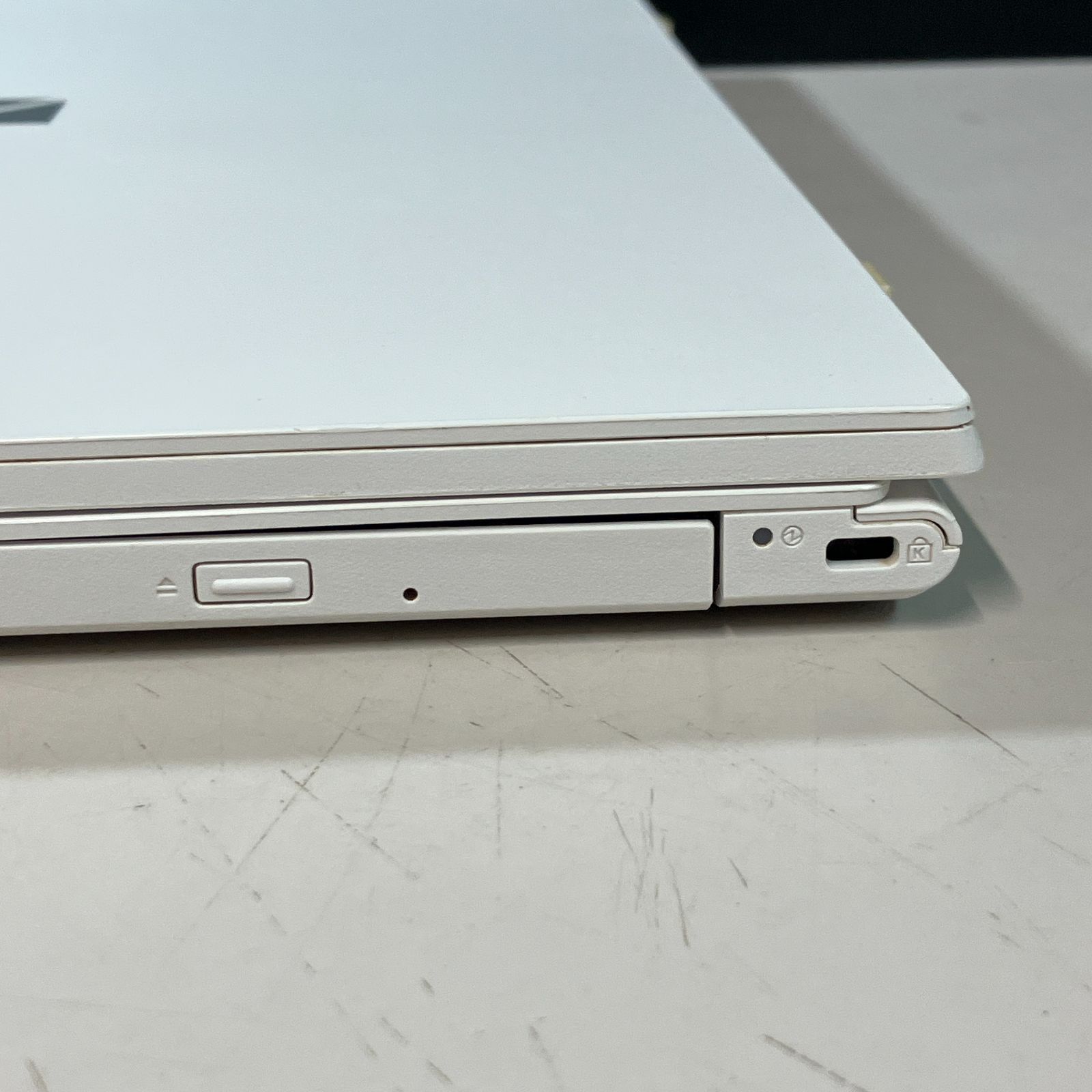 むつ65-092101】NEC Lavie PC-N1565CAW Ryzen7 5700U 16GB【併売