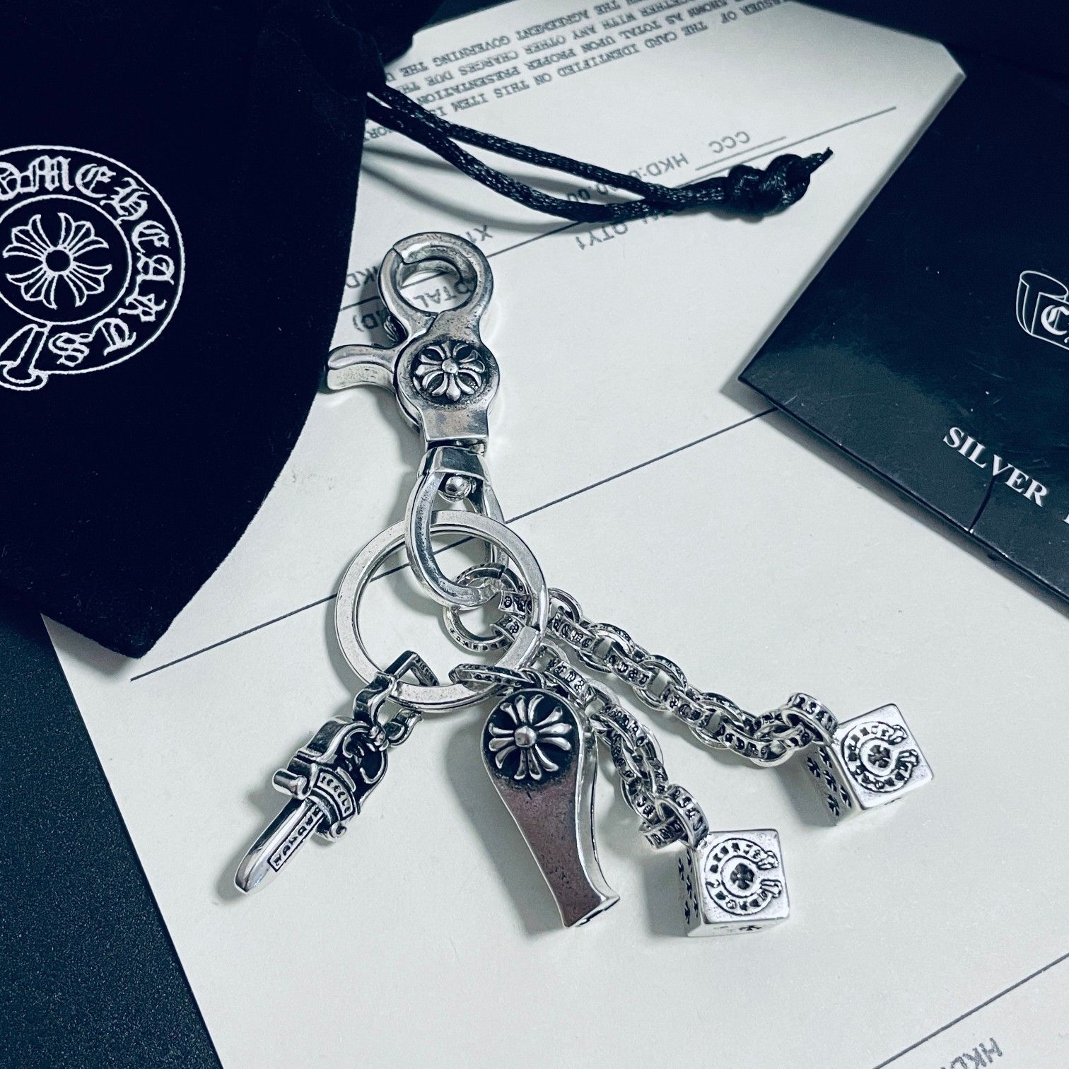 クロムハーツ Chrome Hearts キーホルダー カバン·アクセサリー サイコロ ホイッスル 宝剣 刻印