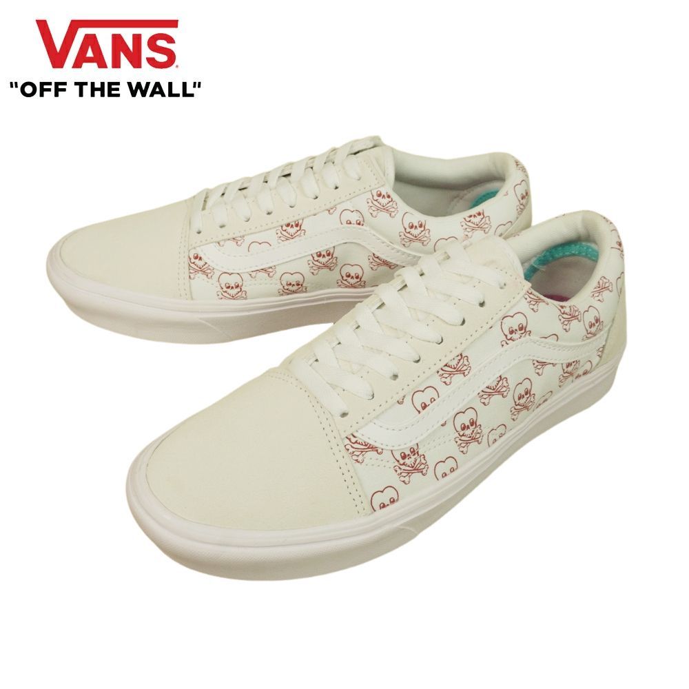 バンズ VANS ヴァンズスニーカー オールドスクールCOMFYCUSH OLD SKOOL 箱無しコンフィクッシュ (COLDHEARTED)TRUEWHITEホワイト スカル ドクロ ハート スケルトンメンズ レディース スニーカー 靴 スケボー sk8 ストリート ローカット バンズ VANS ヴァンズ スニーカー オールドスクール COMFYCUSH OLD
