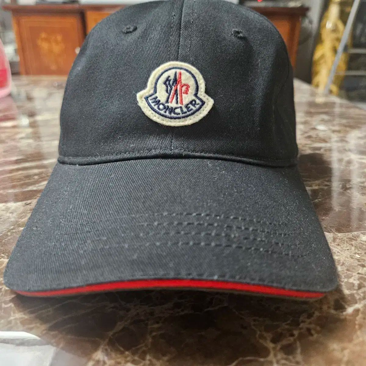 MONCLER モンクレール ブラック ボールキャップ 帽子 100 %本物 素晴らしいコンディション