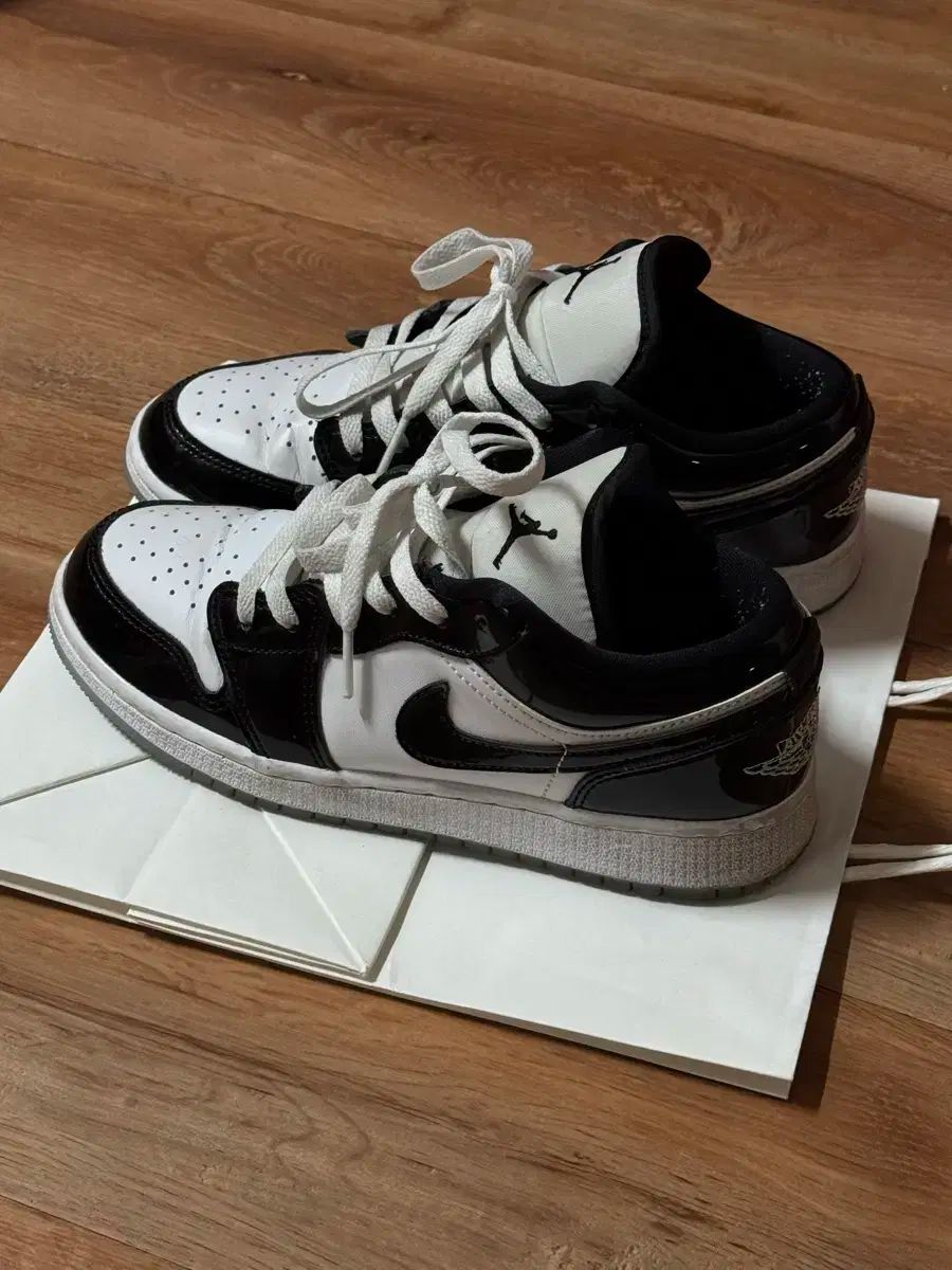 NIKE ナイキ ジョーダン 1 ブラック 230