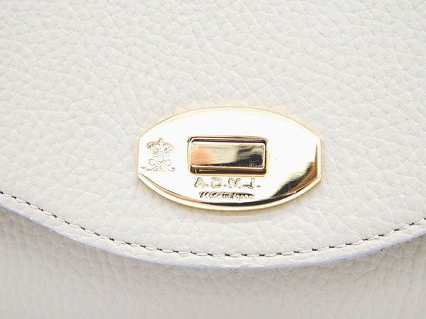 A.D.M.J レザーショルダーバッグ ターンロック 牛革 DECORATOM_COM_BR