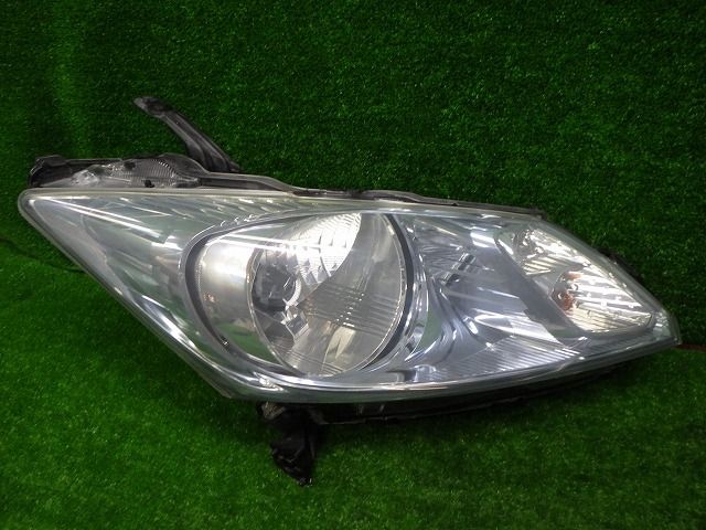 フリード ハイブリッド 左右 ヘッドライト バラスト付 100-62054 磨き済み GP3 フリード 右 ヘッドライト HID KOITO 100-62054