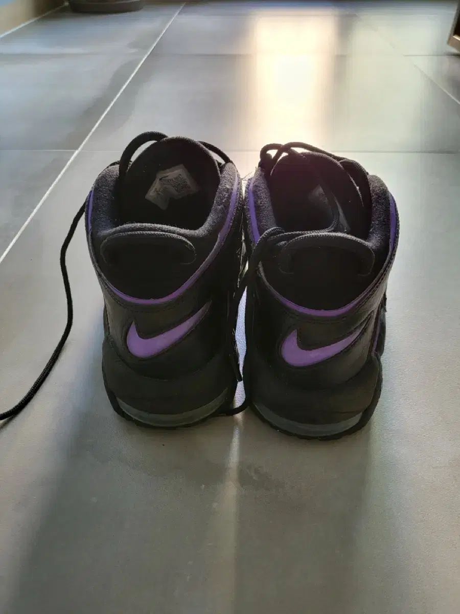 NIKE ナイキ