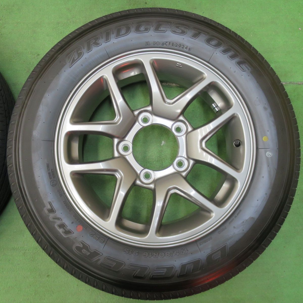 ジムニー JB64W 新車外し 175/80R16 ブリヂストン DUELER H/L852