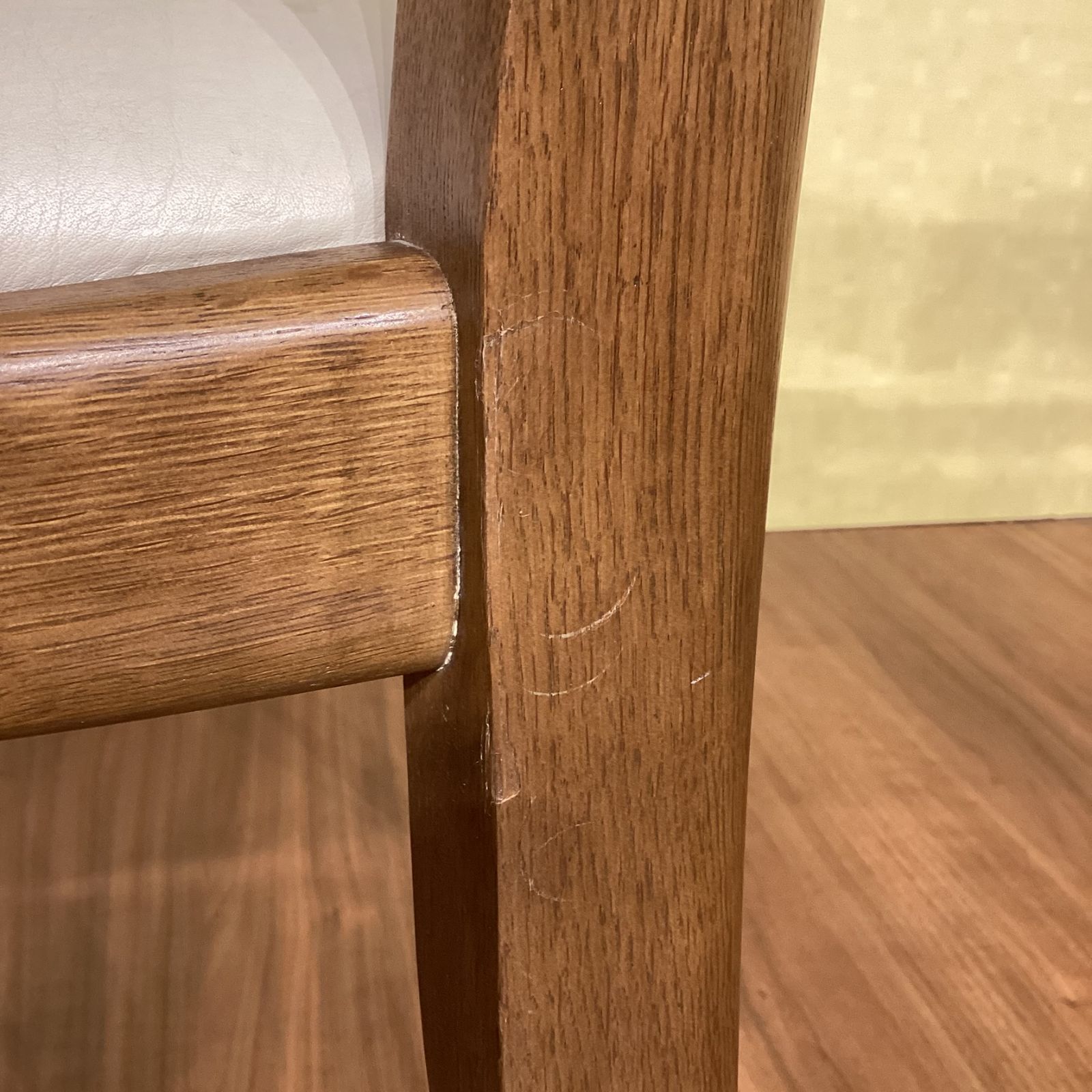 家具ユーズド家具|カリモク家具食堂椅子|ダイニングチェア|革張りチェア|肘無チェア|補修済み