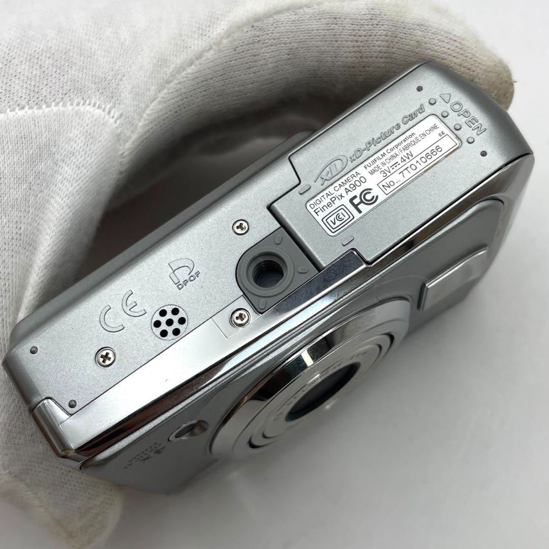 コンパクトデジカメ