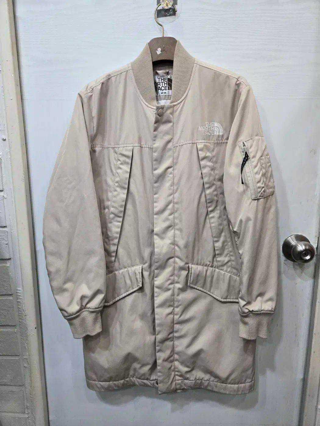 95 M ） THE NORTH FACE THE NORTH FACE(ザノースフェイス) ロング ブルゾン とてもきれいです