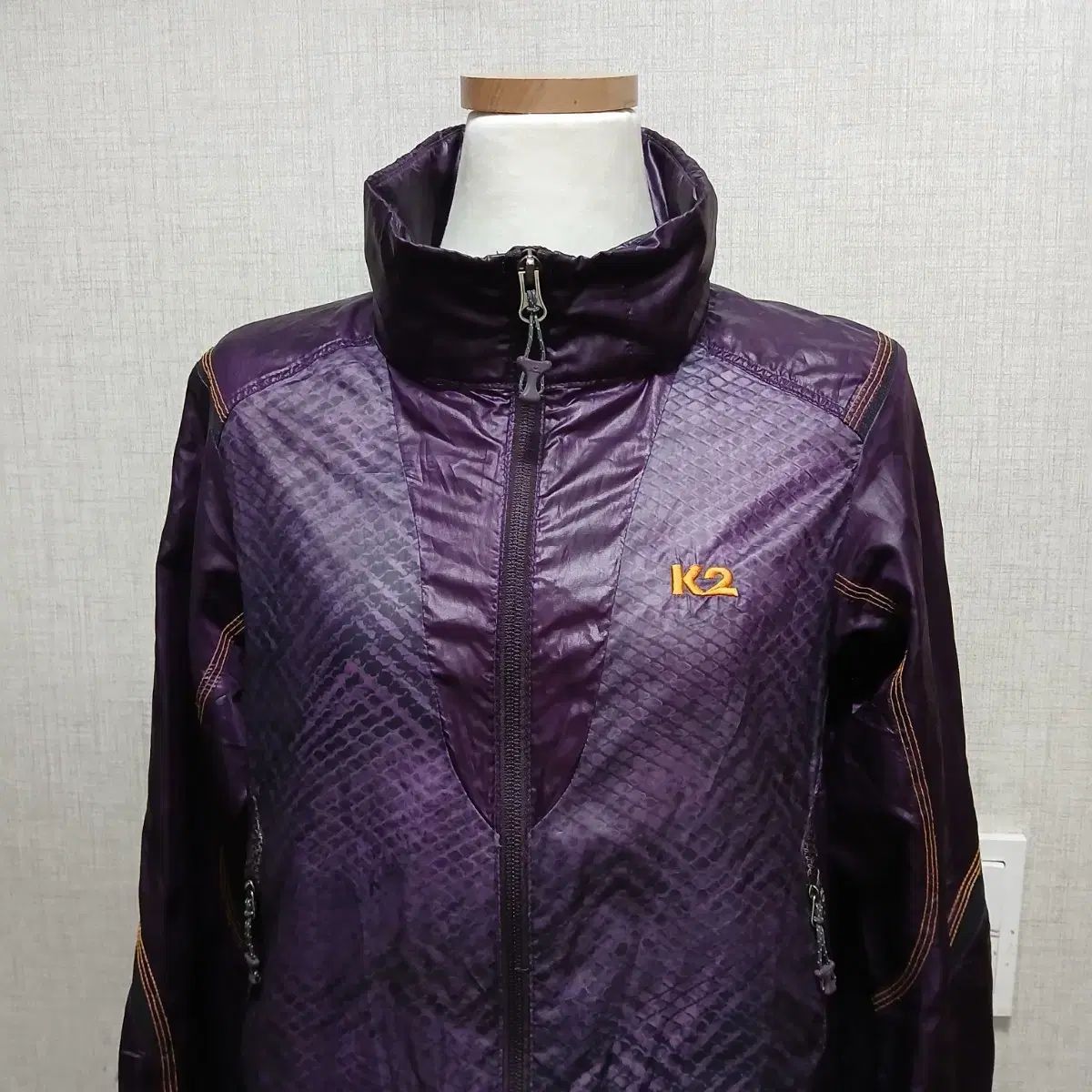 エネランス、ロゴストロン