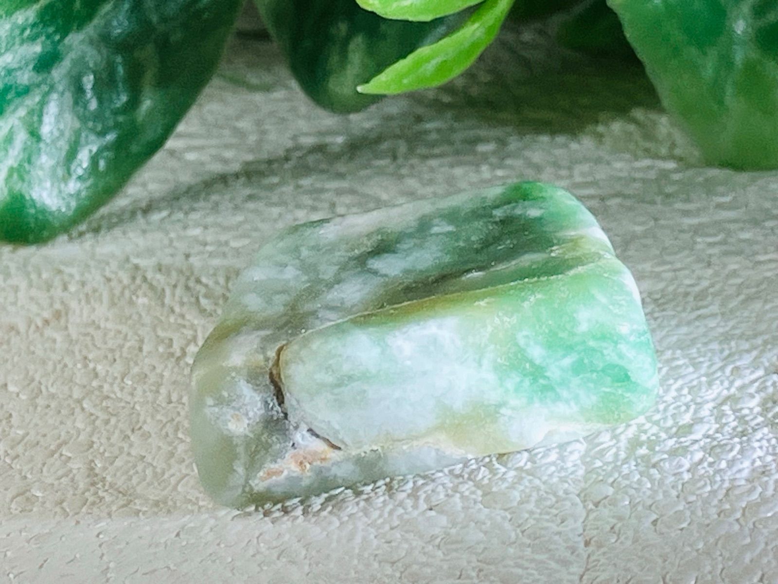 成功と繁栄✨ 糸魚川産 硬玉翡翠 原石 ジェダイド タンブル