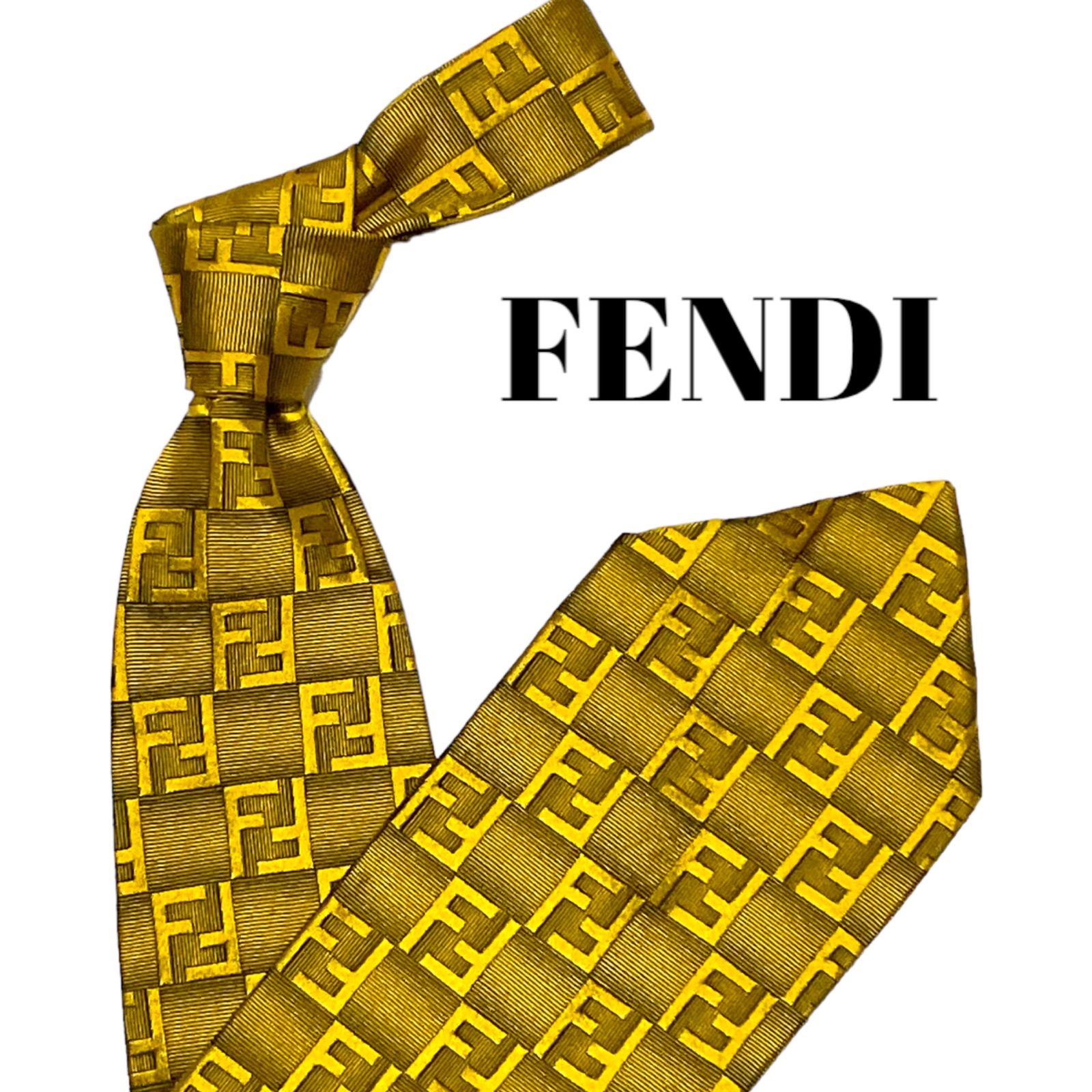 ほぼ未使用✨FENDI フェンディ ズッカ ゴールド 金 ブランドロゴ 総柄 