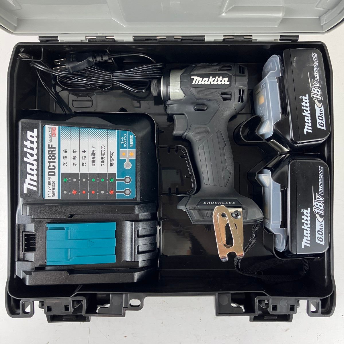 ЗЗMAKITA マキタ 18v 充電式インパクトドライバ バッテリーx2 充電器 ケース付 TD173D ブラック
