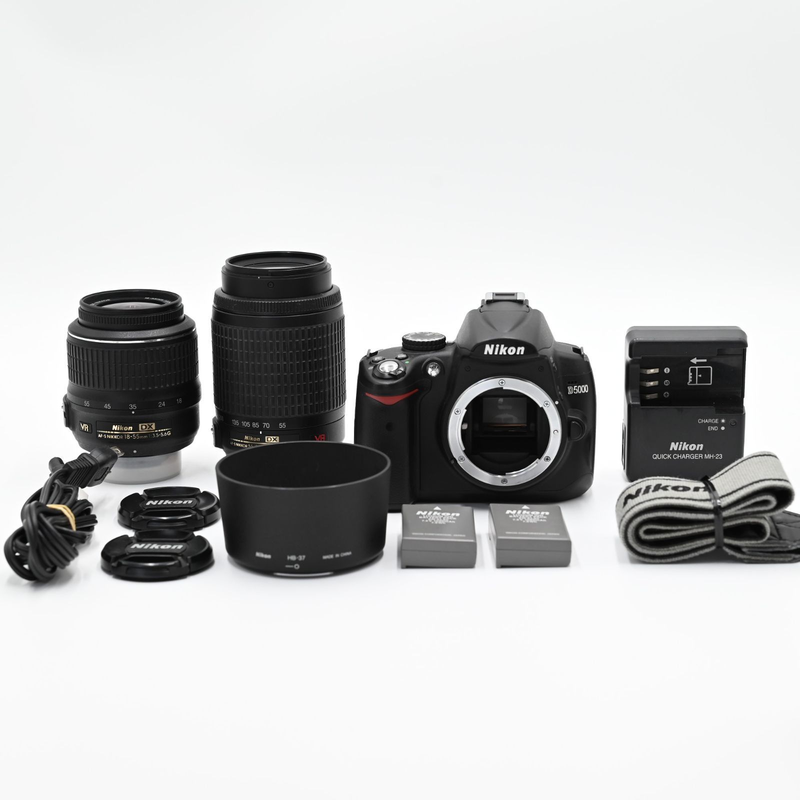 極上品】Nikon デジタル一眼レフカメラ D5000 ダブルズームキット