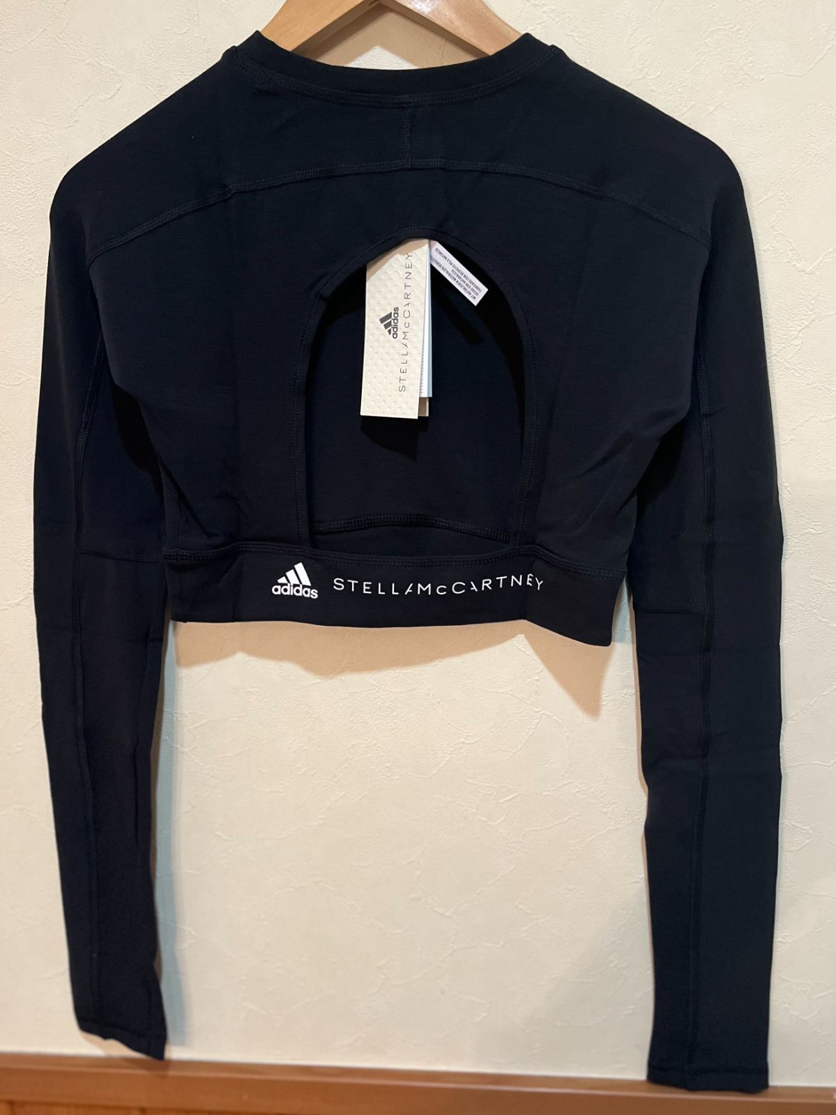 長袖クロップトップ