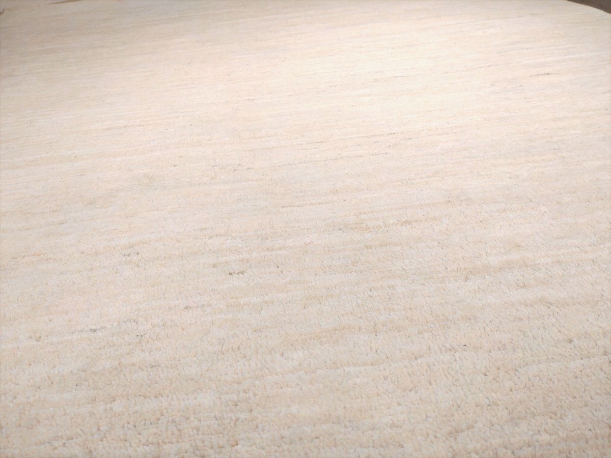 約250x200cm アイボリー