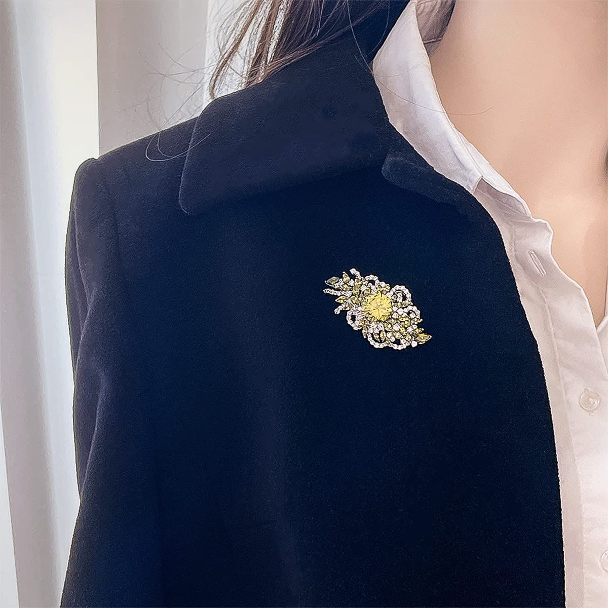 ブリリアントペリドットCZブローチ