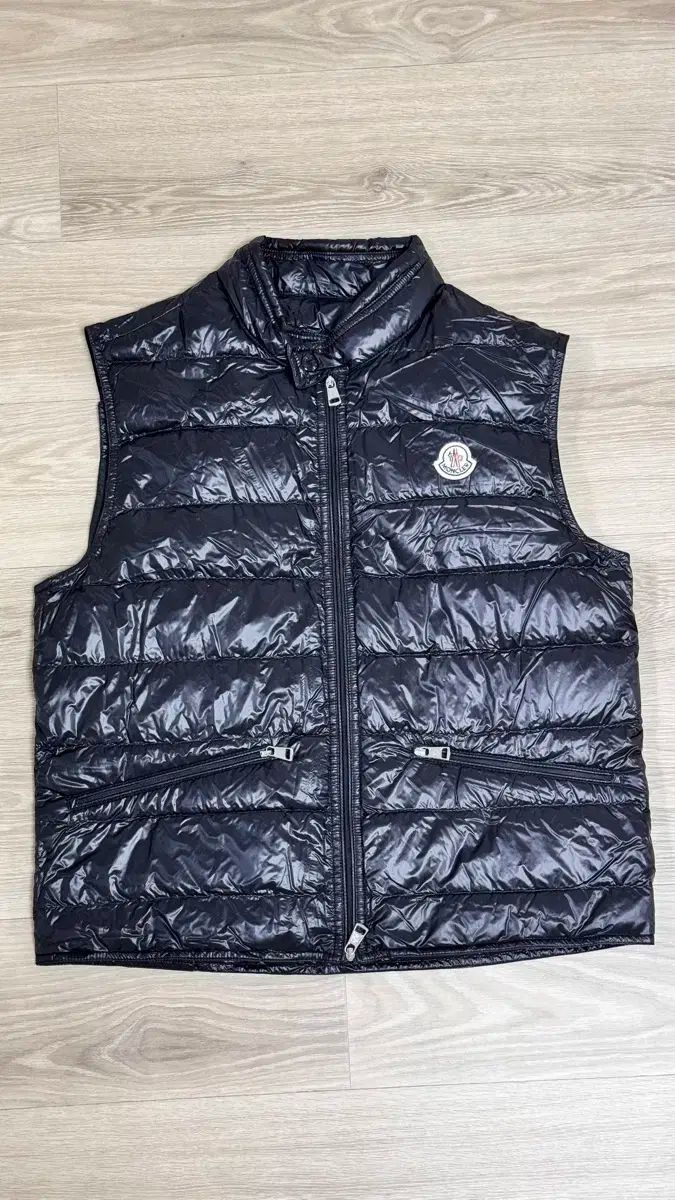 MONCLER モンクレール ブラック ダウン ベスト