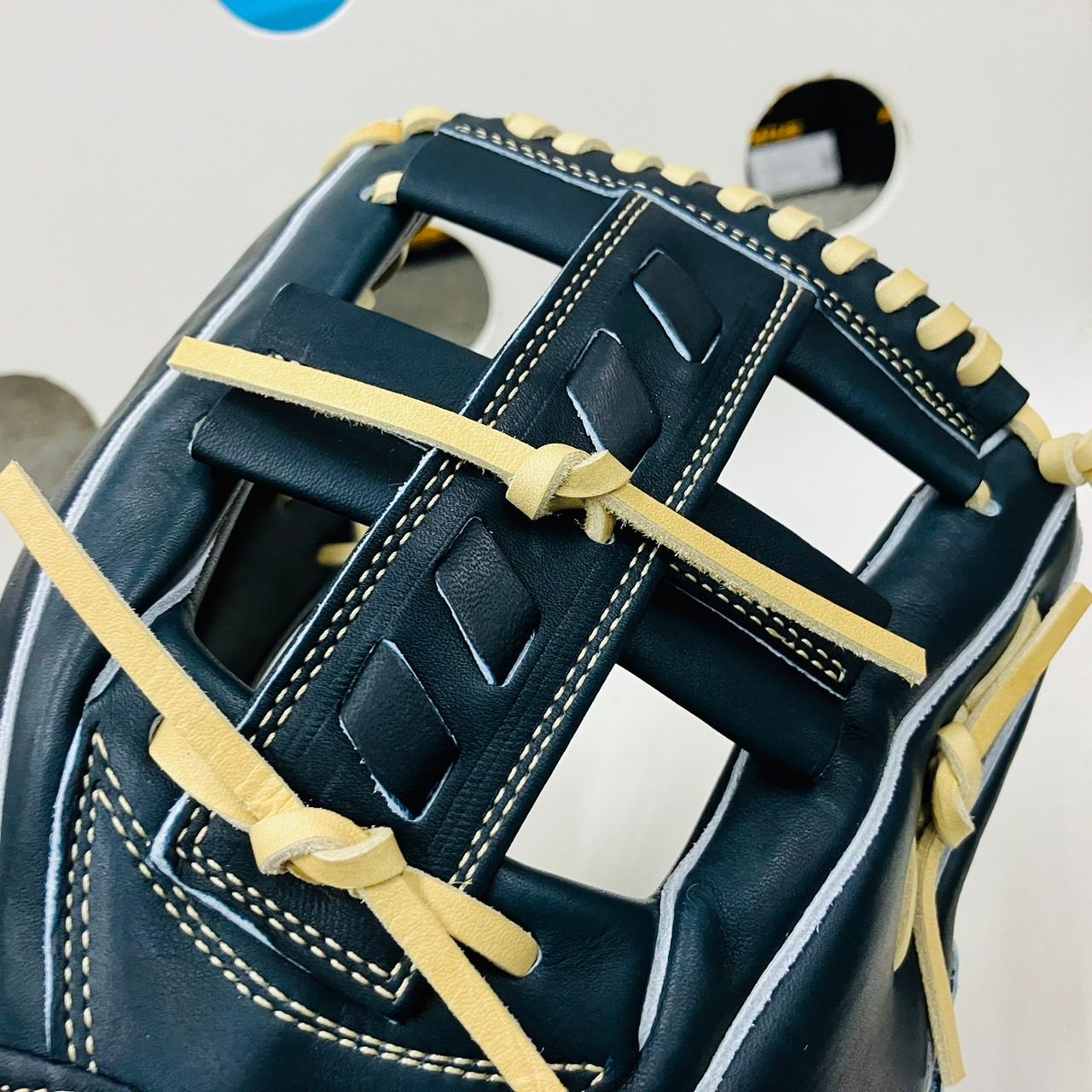 Wilson ウイルソン ウイルソンスタッフ WBW102301 硬式用 内野手用 27 