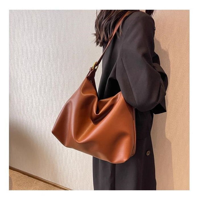 ⭐新品未使用　肩掛けバック ショルダーバッグトートバッグ鞄ファッション通学斜めがけ軽量大