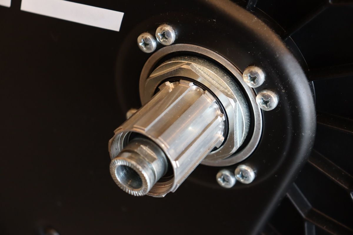 ローラー台 ZWIFT対応