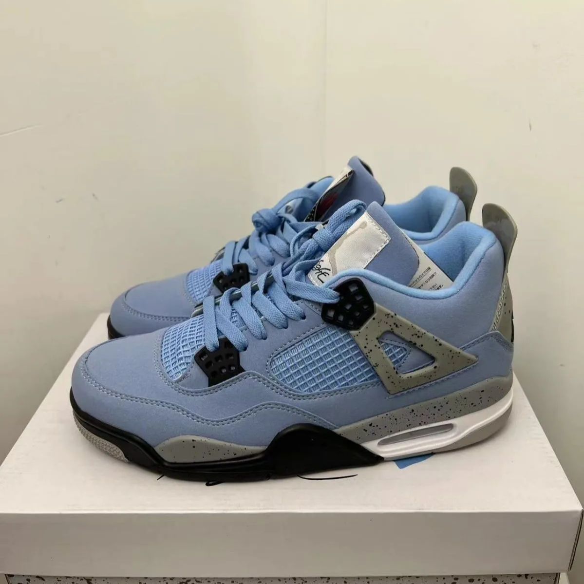 新品未使用ナイキ Jordan Air Jordan 4 retro 