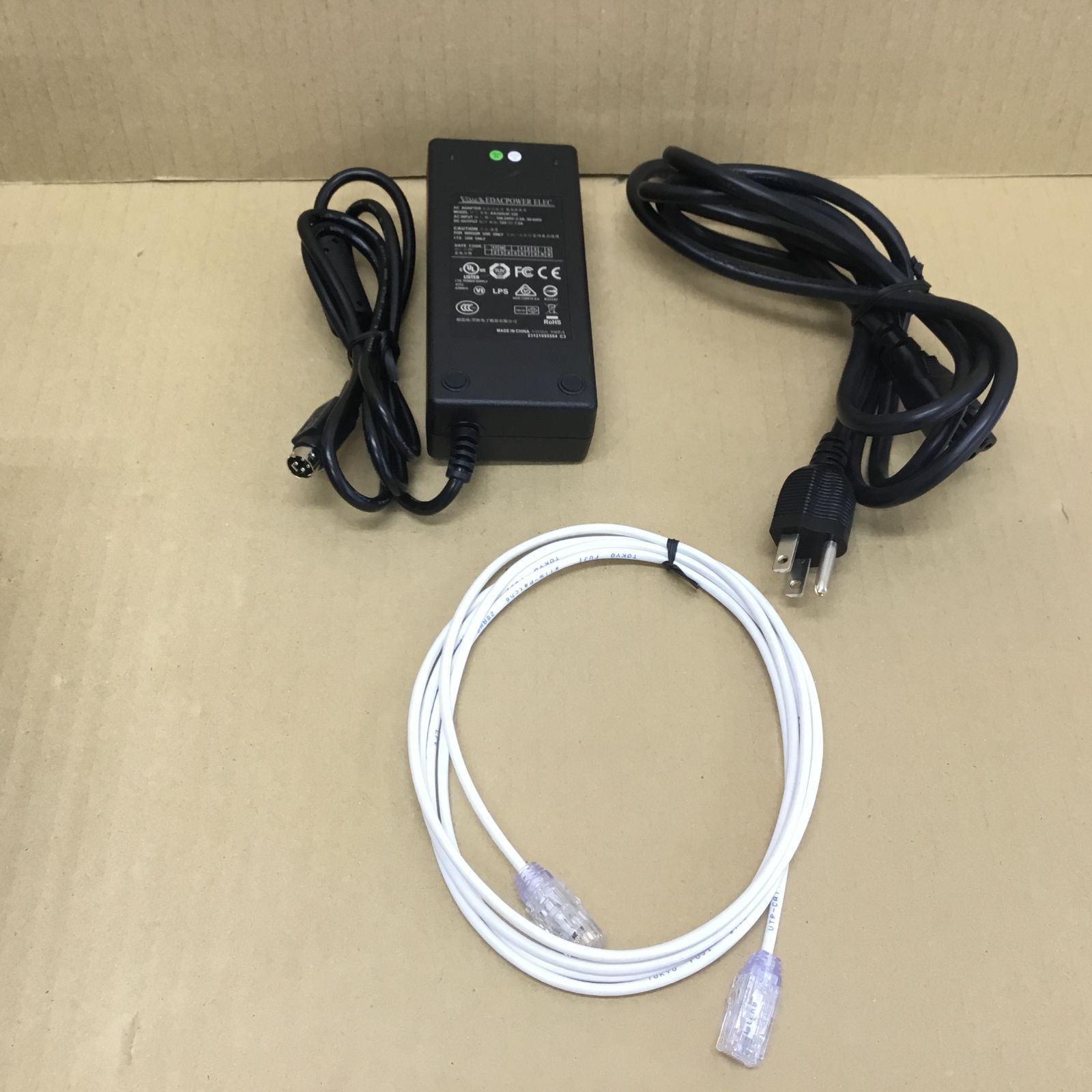 動作確認済み・システム消去済み ＮＥＴＧＥＡＲ NAS RN42400 16000GB(4000GB×4) LANケーブル 動作確認済み・システム消去済み NETGEAR NAS RN42400