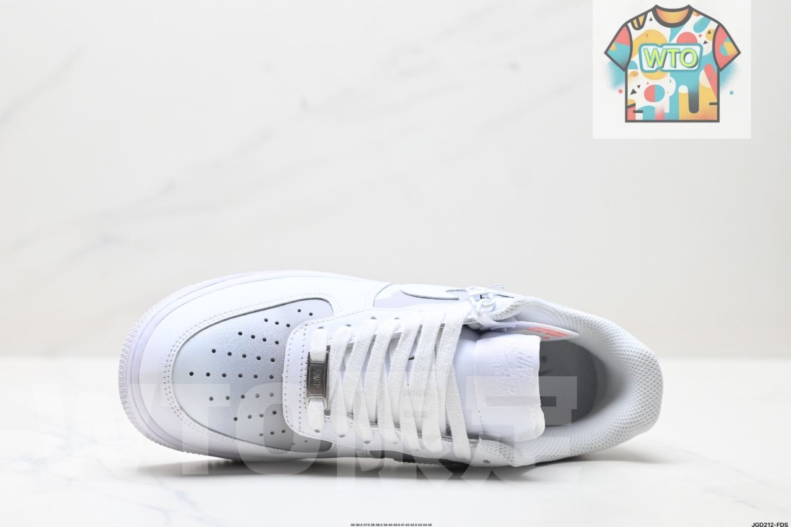 NIKE AIR FORCE 1 '07 LV8 / ナイキ エア フォース 1 '07 LV8