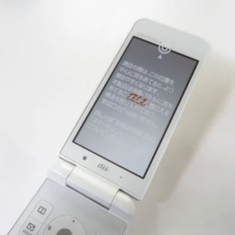 未使用】 GRATINA 4G KYF31 ホワイト au - メルカリ