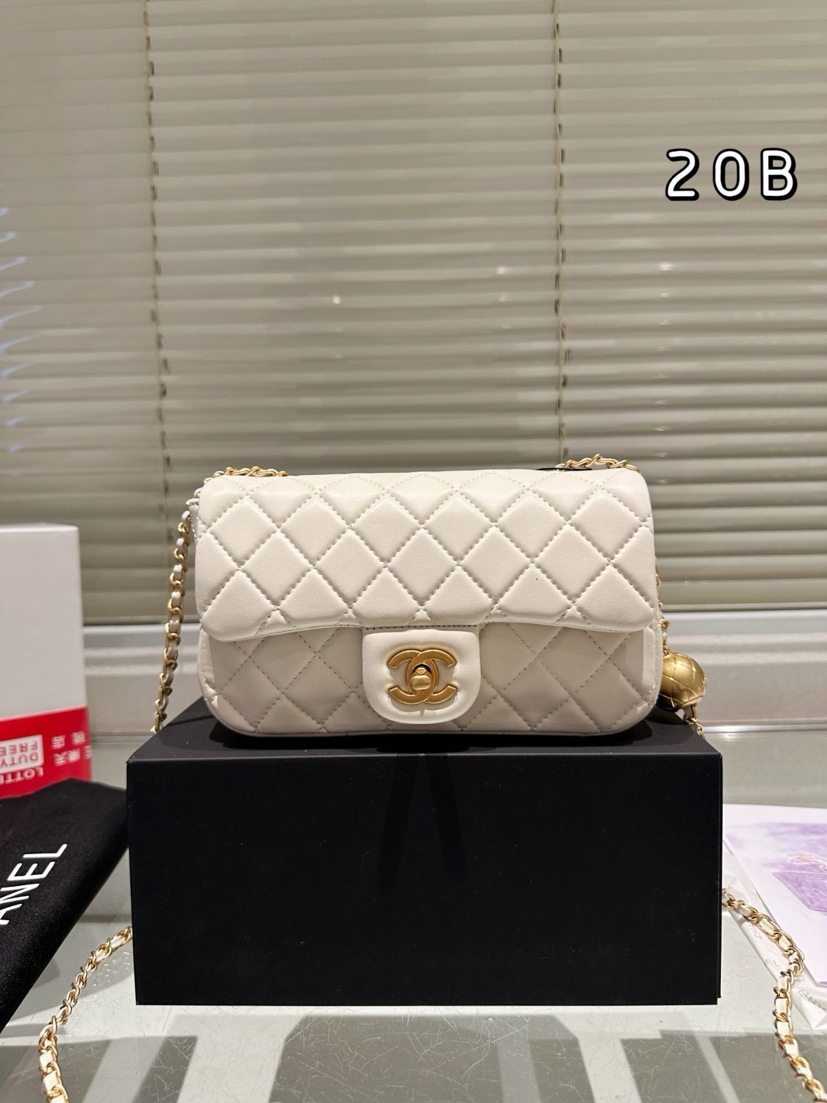 CHANEL 顧客用　ギフト　フィギュア　ミニノート CHANEL 顧客用 ギフト フィギュア ミニノート CHANEL 顧客用 ギフト