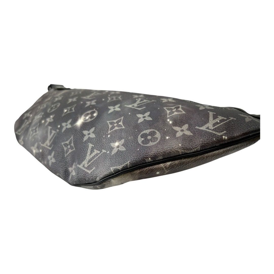 ≪贅沢な逸品≫【LOUIS VUITTON】 ディスカバリー バンバッグ ディスカバリー・バムバッグ PM モノグラム・シャドウ｜ルイ