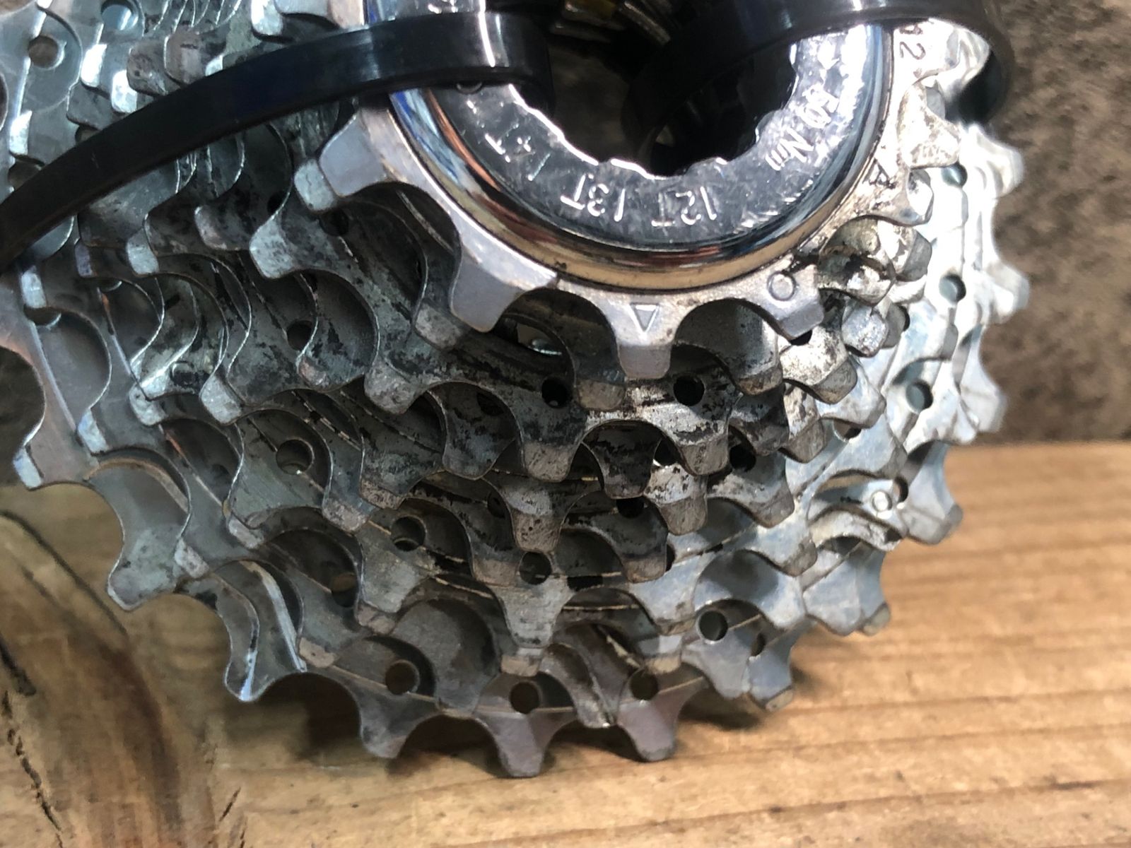 Campagnolo Veloce 10s スプロケット 12-25 Amazon.com : Campagnolo Veloce 10 Speed Cassette - Silver