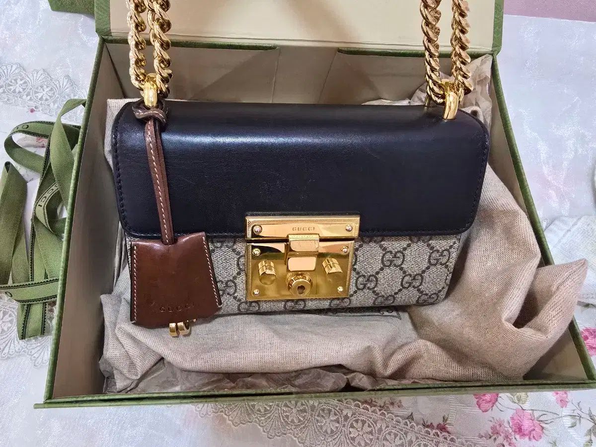 純正フルボックス グッチ パドロック スモール チェーンショルダーバッグ