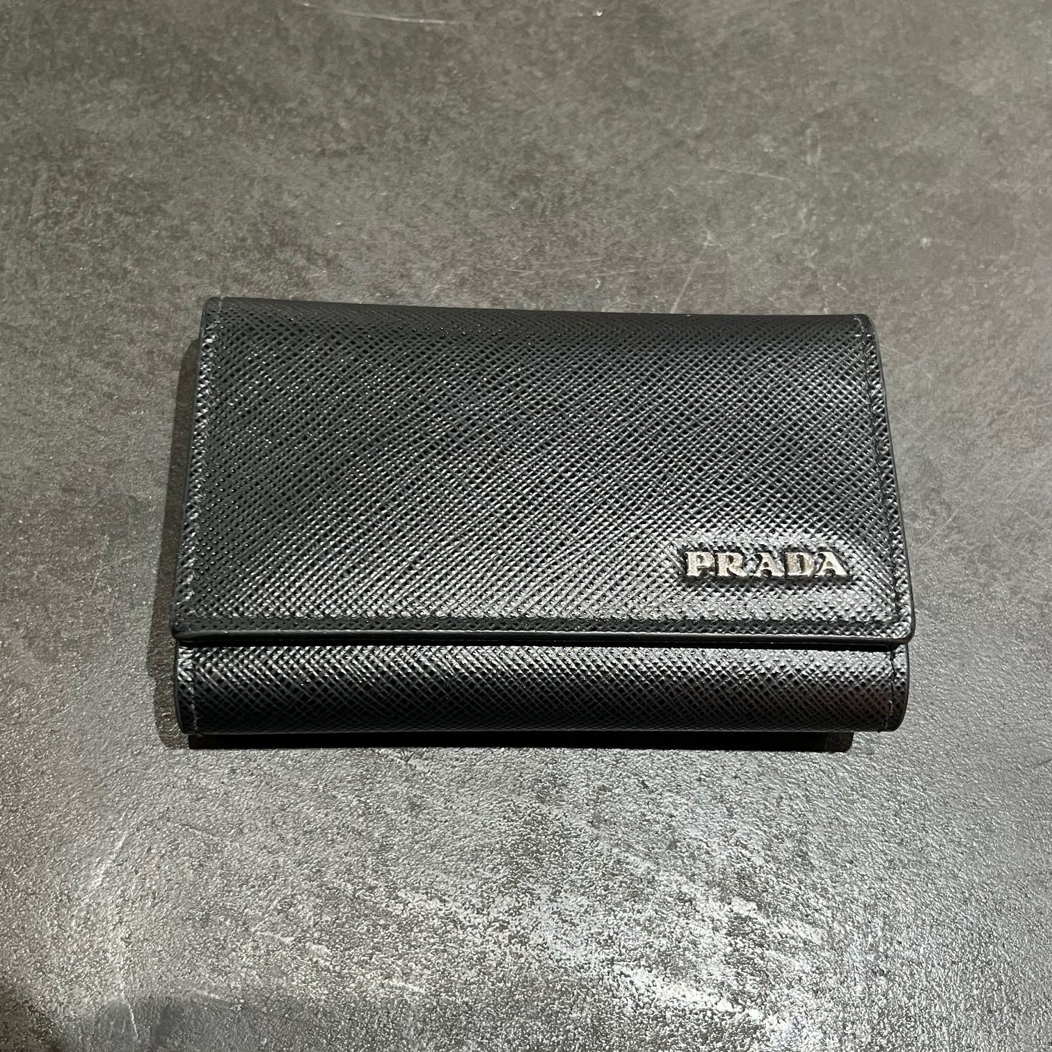 PRADA サフィアーノ レザー キーケース キーホルダー プラダ 58113A1