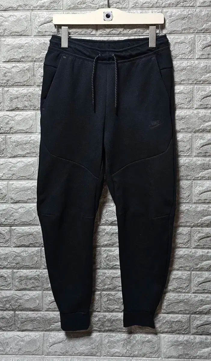【雷市場（ポンジャン）商品韓国直送】 Nike(ナイキ） テックフィット パンツ S