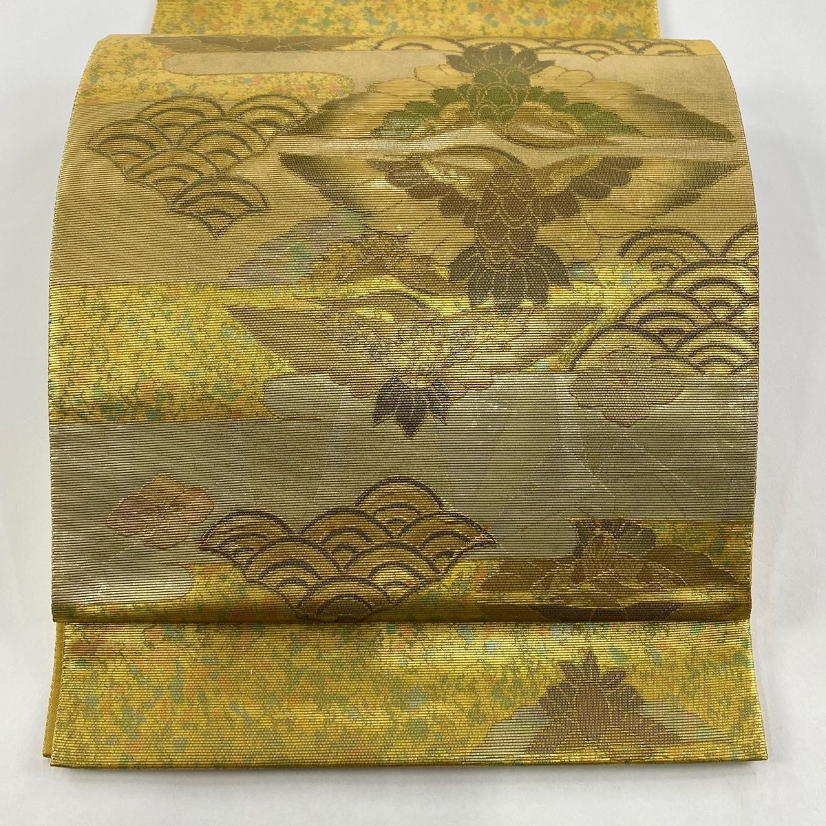 袋帯 美品 名品 鶴 青海波 螺鈿箔 箔 金色 お太鼓柄 正絹 【中古