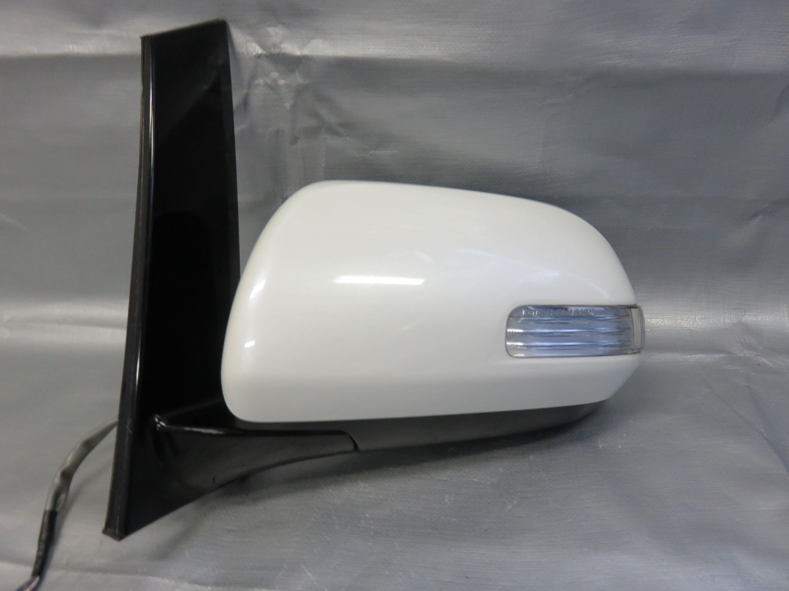 STD4661 作動OK アルファード/ヴェルファイア ANH20W ANH25W GGH20W GGH25W 純正 (左) ドアミラー/サイドミラー 助手席 070