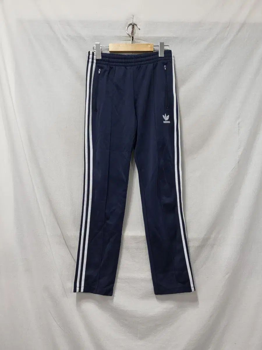 【雷市場（ポンジャン）商品韓国直送】 adidas(アディダス) トレーナー パンツ 95