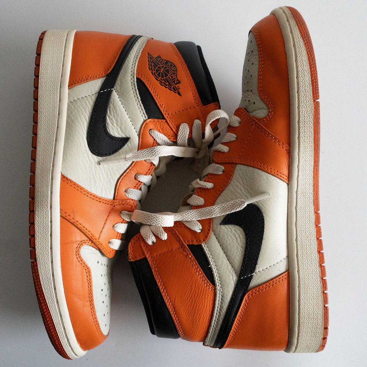 雰囲気抜群】NIKE【AIR JORDAN 1 RETRO HIGH OG BRED 555088-113 雰囲気抜群】NIKE【AIR JORDAN 1 RETRO HIGH OG BRED 555088-113