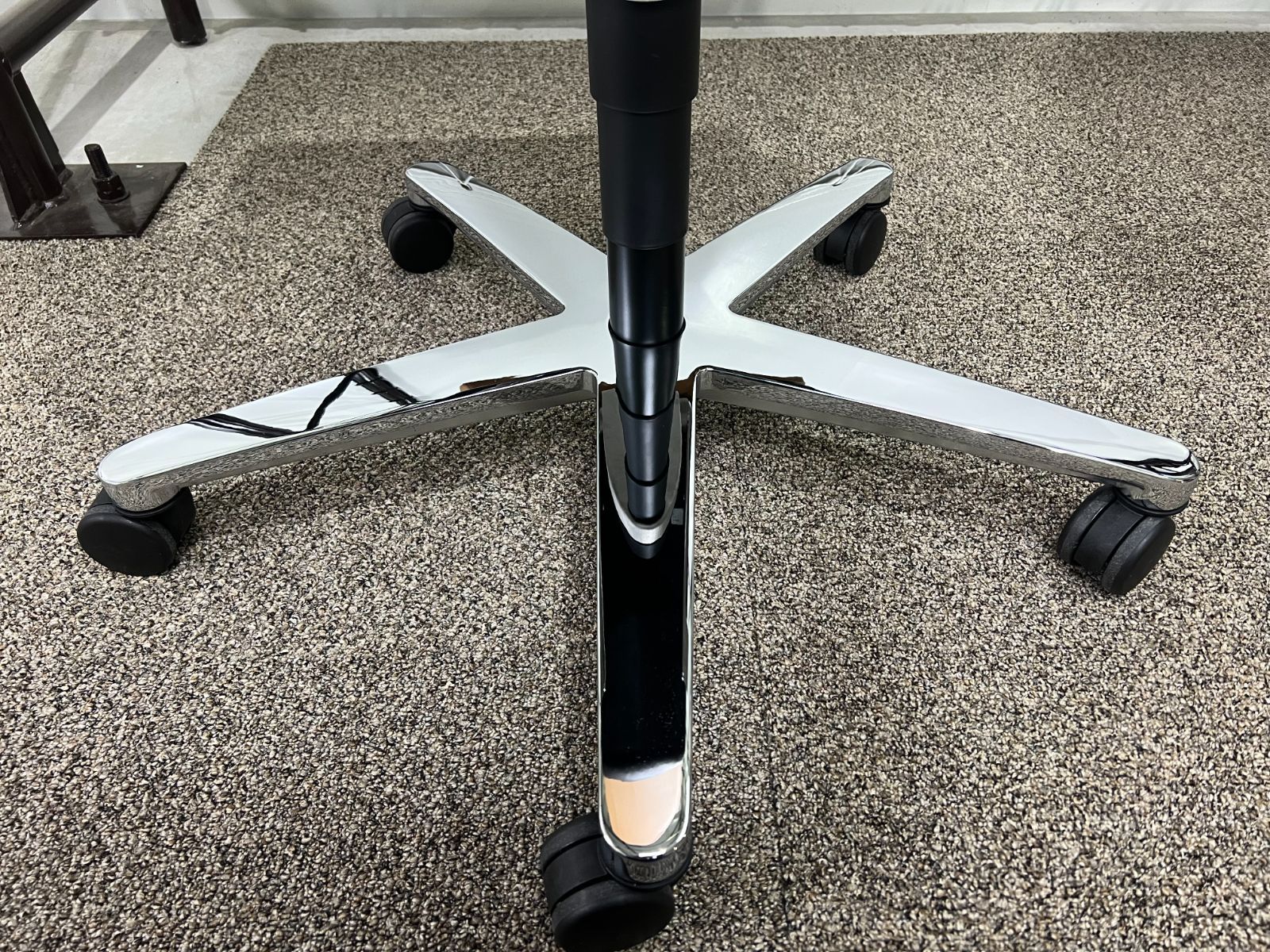 Wilkhahn（ウィルクハーン）ON（オン）175/71 本革 - メルカリ