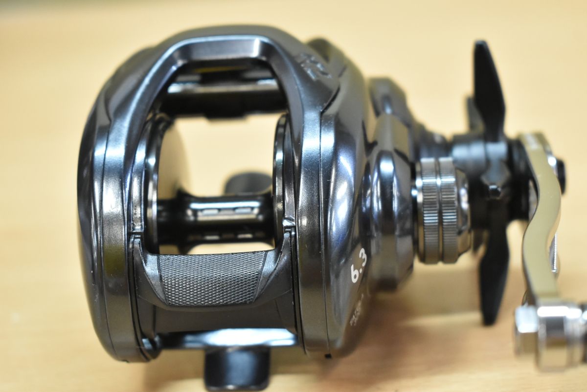 ダイワ 21 タトゥーラ 300 カスタム品 DAIWA TATULA ベイトリール バス